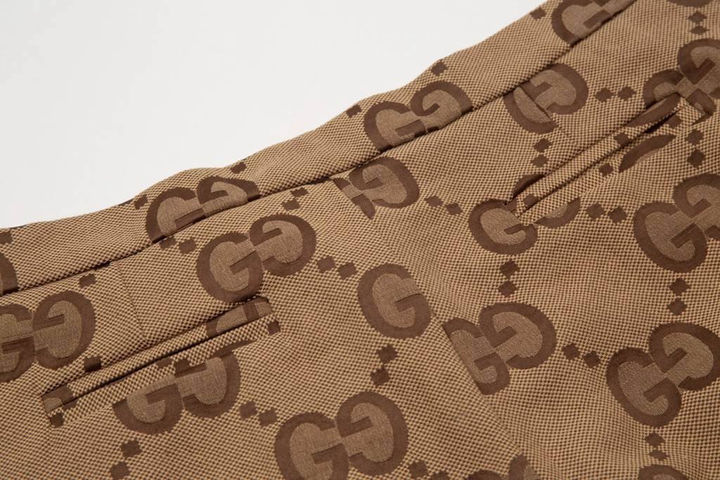 Gv*c* shorts